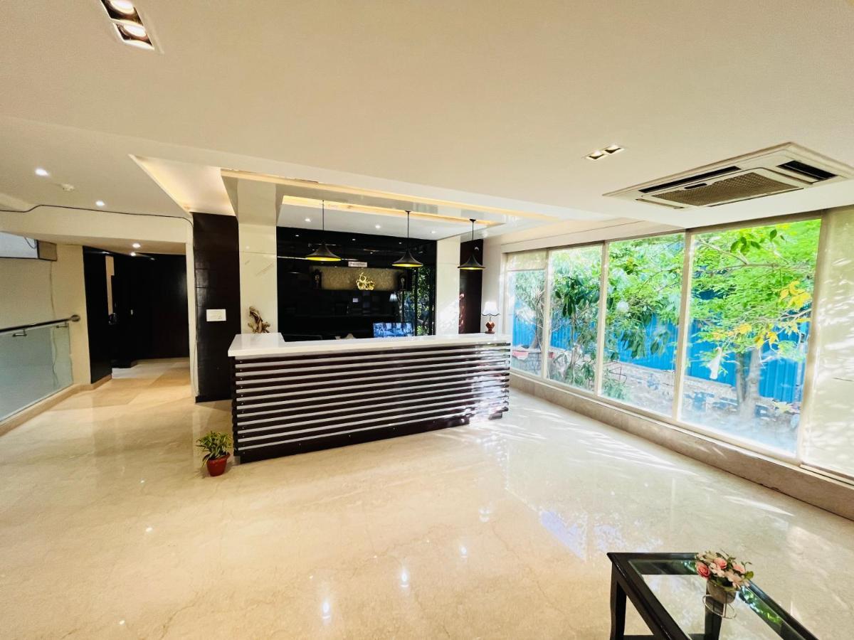Hotel Aura Ip Grand Karkardooma Metro Station New Delhi Couple Friendly Exteriér fotografie