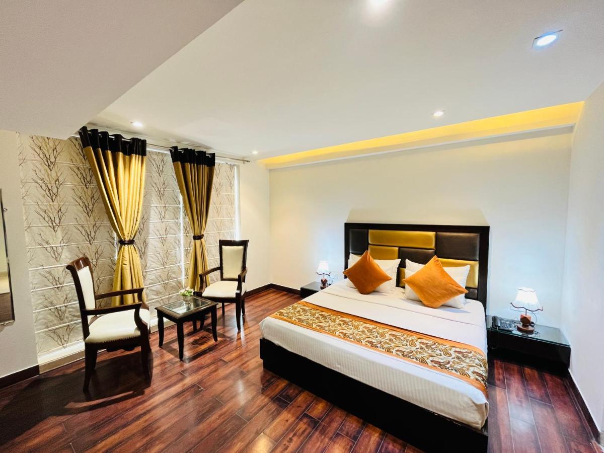Hotel Aura Ip Grand Karkardooma Metro Station New Delhi Couple Friendly Exteriér fotografie