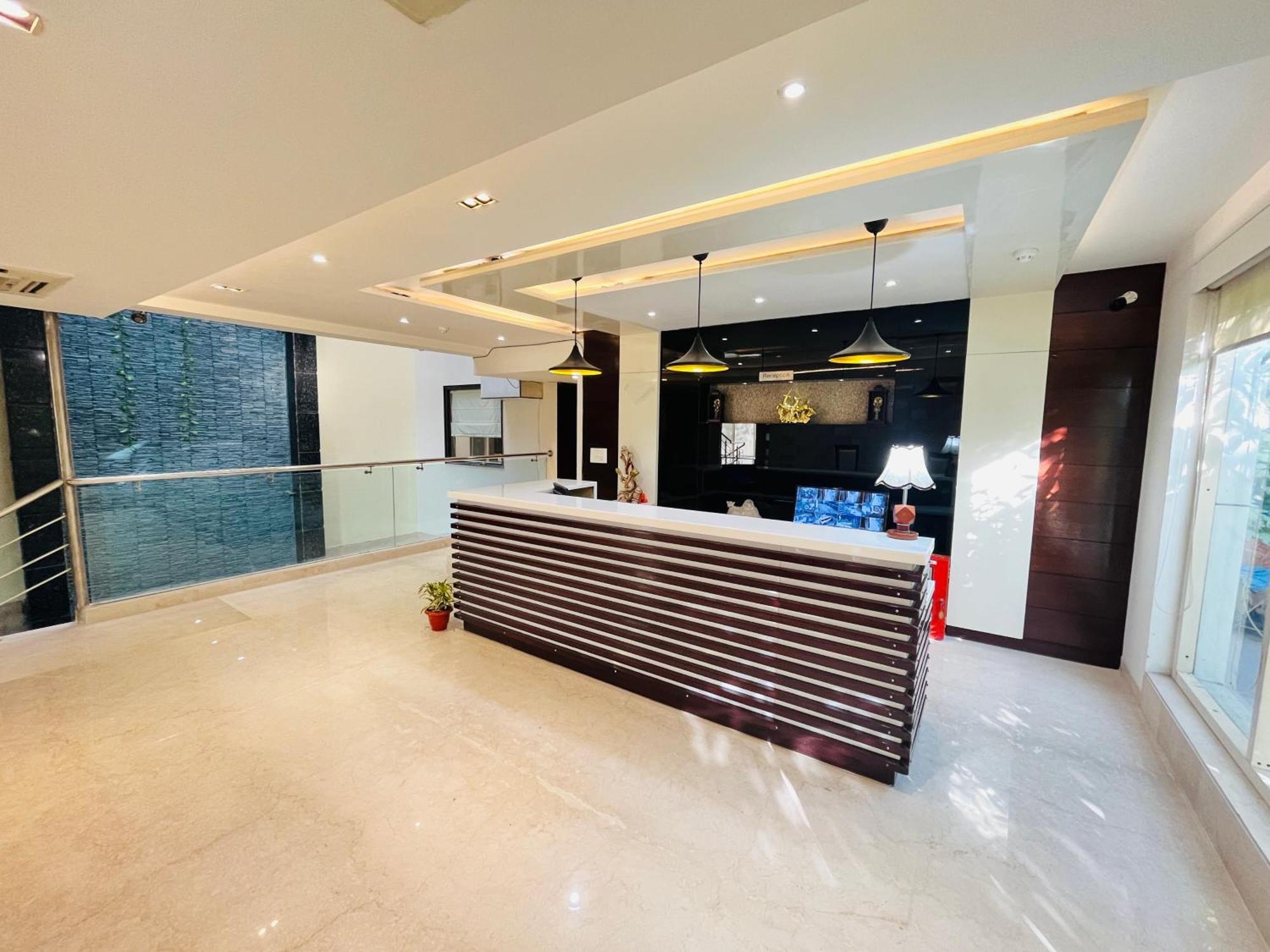Hotel Aura Ip Grand Karkardooma Metro Station New Delhi Couple Friendly Exteriér fotografie