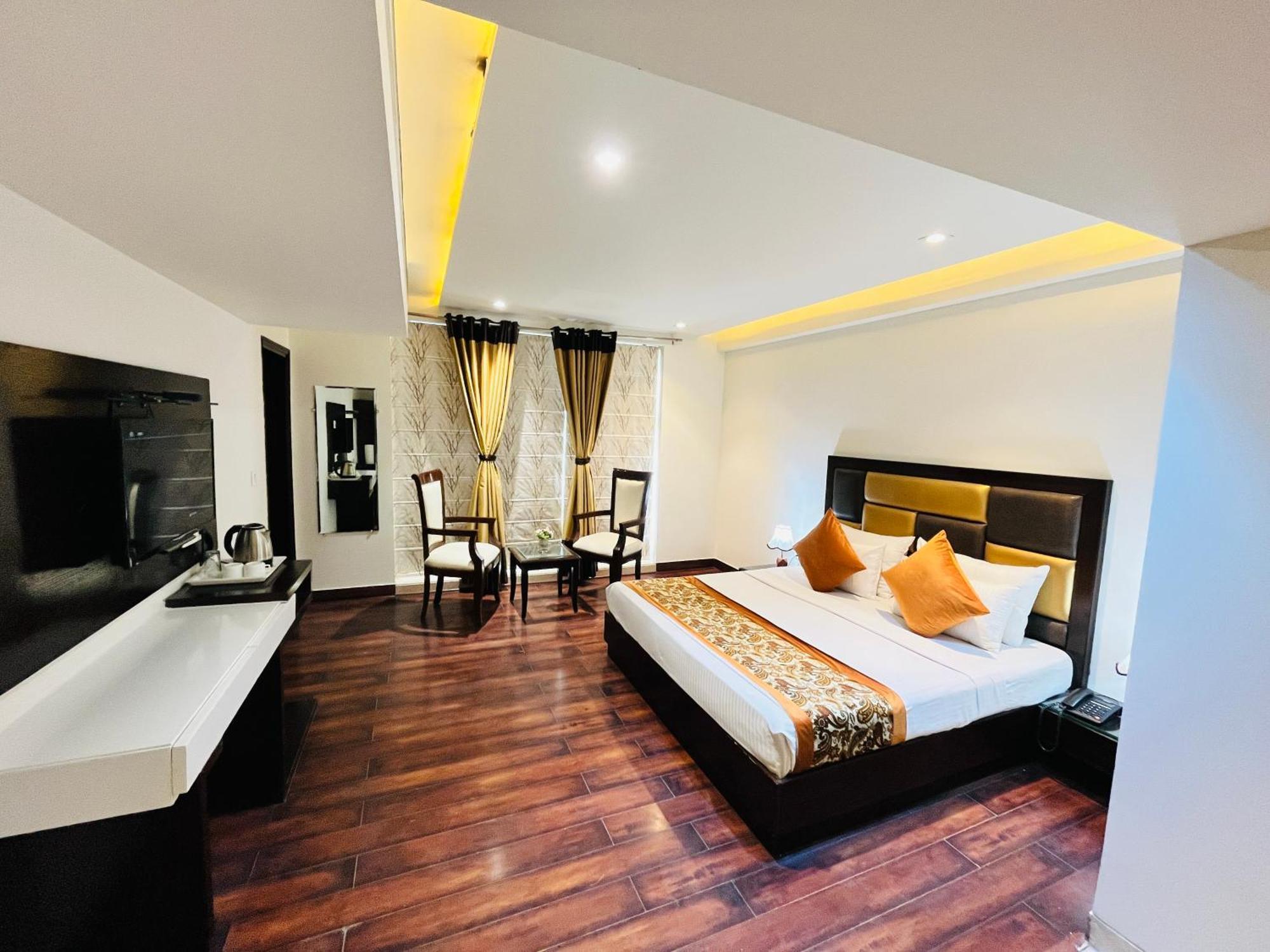 Hotel Aura Ip Grand Karkardooma Metro Station New Delhi Couple Friendly Exteriér fotografie