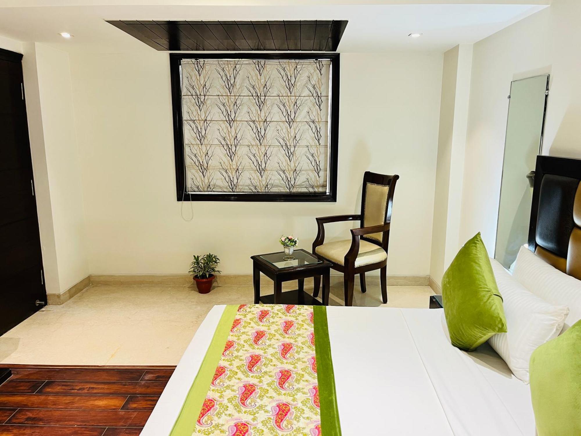 Hotel Aura Ip Grand Karkardooma Metro Station New Delhi Couple Friendly Exteriér fotografie